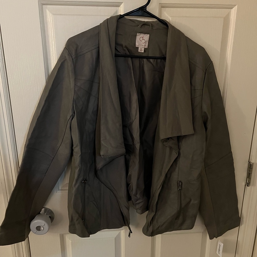 Chic Gray Faux Leather Jacket for Women